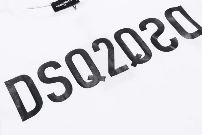 MAGLIE DSQUARED2 (SCEGLI COLOR.)