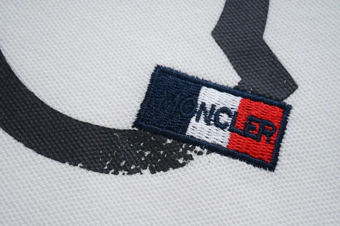 MAGLIA CON COLLETTO MONCLER (SCEGLI COLOR.)