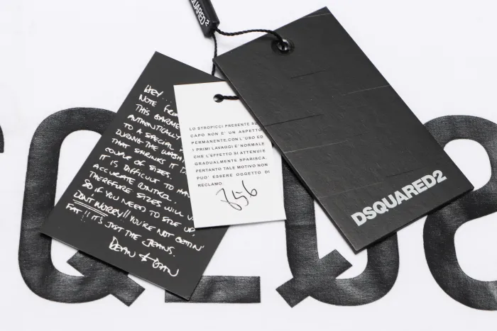 MAGLIE DSQUARED2 (SCEGLI COLOR.)