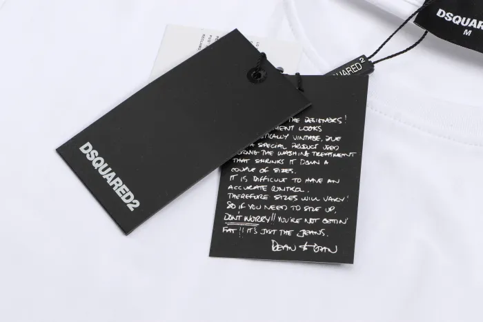 MAGLIE DSQUARED2 (SCEGLI COLOR.)